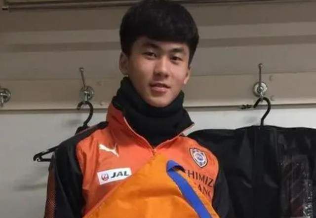 大学生高潮无套内谢视频