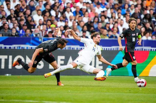 五月樱唇电影